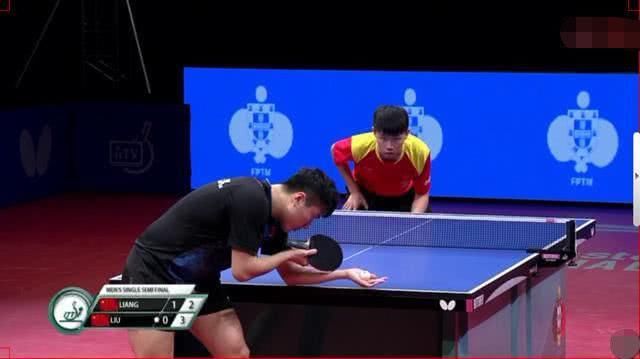 以及他背身 以及他背身